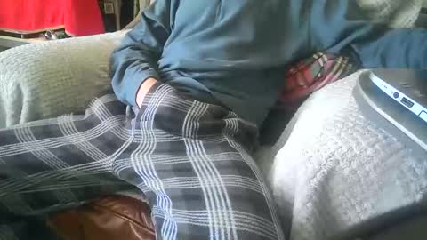 Snapshot of asianlooker chatting on December 3, 10:28 am John online show from December 3, 10:28 am