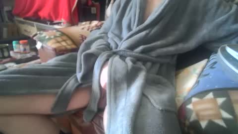 Snapshot of asianlooker chatting on December 18, 12:51 pm John online show from December 18, 12:51 pm