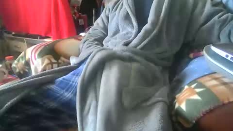 Snapshot of asianlooker chatting on December 22, 12:27 pm John online show from December 22, 12:27 pm