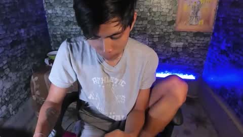 mark online show from May 18, 2:23 pm