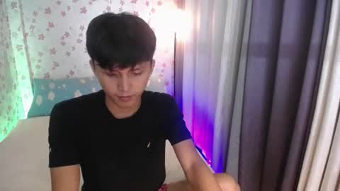 Snapshot of asiansmokeyxx chatting on October 22, 12:38 pm prince online show from October 22, 12:38 pm