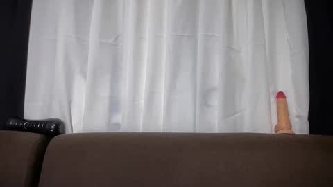 Lily online show from June 4, 9:32 pm
