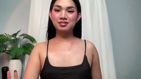 Snapshot of asiansweet_lily chatting on June 30, 9:16 pm Lily online show from June 30, 9:16 pm