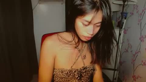 Snapshot of asiantreasures chatting on February 16, 6:15 pm kisses online show from February 16, 6:15 pm