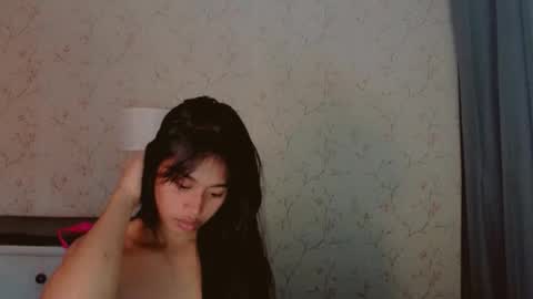 Snapshot of asiantreasures chatting on March 26, 9:15 am kisses online show from March 26, 9:15 am