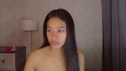 Snapshot of asiantreasures chatting on March 27, 10:26 am kisses online show from March 27, 10:26 am