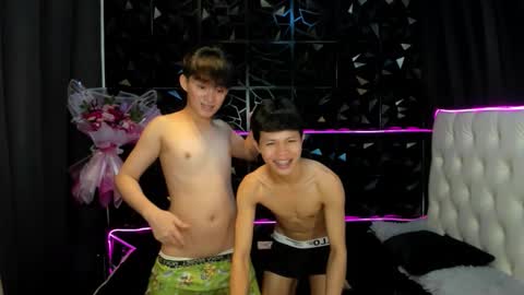 Mark online show from February 8, 12:30 pm