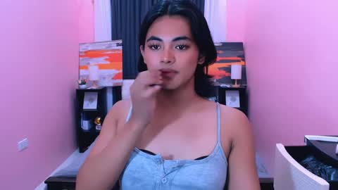 asianverstwink online show from May 12, 9:56 pm