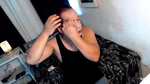 Snapshot of asianwildhotguy chatting on September 15, 5:29 am asianwildhotguy online show from September 15, 5:29 am