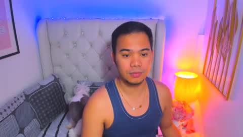 Snapshot of asianzero chatting on February 11, 6:44 pm Zero online show from February 11, 6:44 pm
