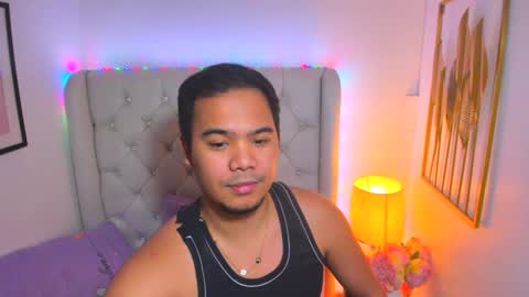 Snapshot of asianzero chatting on February 24, 9:31 pm Zero online show from February 24, 9:31 pm