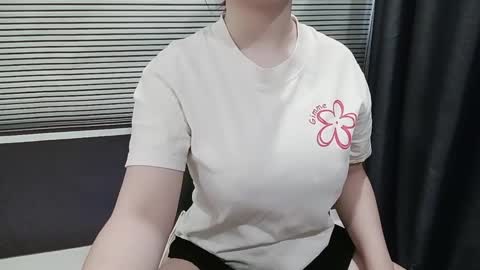 Snapshot of asiasweety chatting on October 21, 1:39 am SoHye online show from October 21, 1:39 am