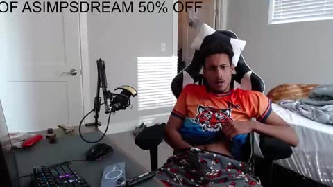 Snapshot of asimpsdream chatting on September 19, 1:12 pm asimpsdream online show from September 19, 1:12 pm