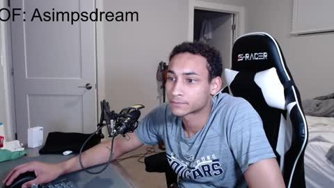 Snapshot of asimpsdream chatting on March 25, 1:11 am asimpsdream online show from March 25, 1:11 am