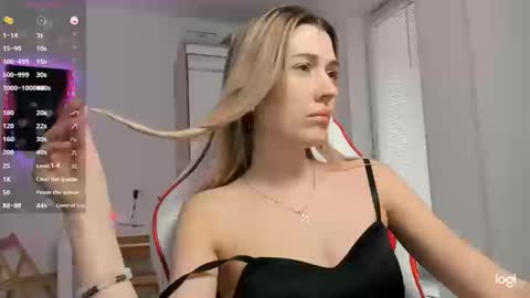 Caroline online show from March 12, 1:28 pm