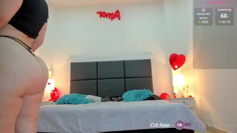 Snapshot of aslhyn_gomez chatting on February 24, 4:26 pm Aslhyn online show from February 24, 4:26 pm
