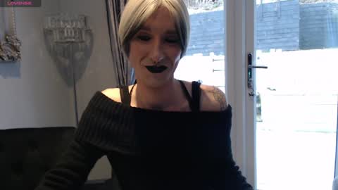 Snapshot of asluttyrose chatting on January 13, 9:52 am asluttyrose online show from January 13, 9:52 am