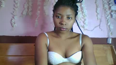 asmiraa online show from May 24, 9:03 am