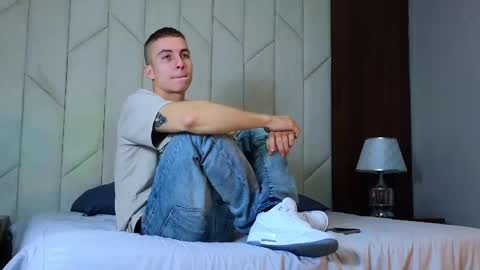 Snapshot of asmodeo_cox chatting on December 1, 4:29 pm Asmodeo  -   online show from December 1, 4:29 pm