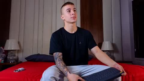 Snapshot of asmodeo_cox chatting on January 7, 11:03 pm Asmodeo  -   online show from January 7, 11:03 pm