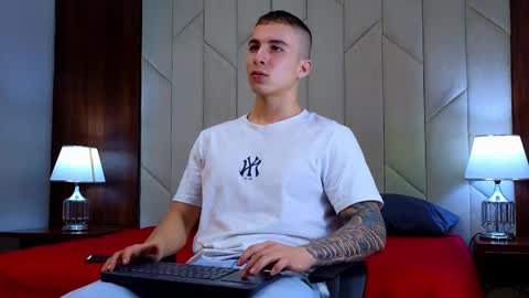 Snapshot of asmodeo_cox chatting on January 15, 9:41 pm Asmodeo  -   online show from January 15, 9:41 pm