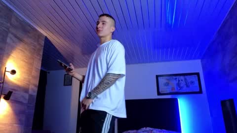 Snapshot of asmodeo_cox chatting on January 17, 5:11 am Asmodeo  -   online show from January 17, 5:11 am