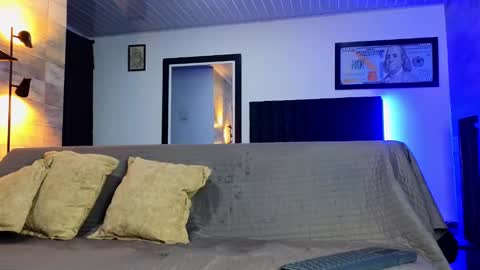 Snapshot of asmodeo_cox chatting on February 23, 9:22 am Asmodeo  -   online show from February 23, 9:22 am