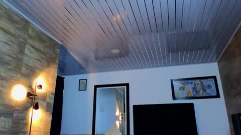 Snapshot of asmodeo_cox chatting on March 4, 9:43 pm Asmodeo  -   online show from March 4, 9:43 pm