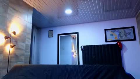 Snapshot of asmodeo_cox chatting on October 14, 11:27 pm Asmodeo  -   online show from October 14, 11:27 pm