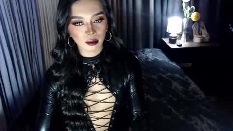 Margaux Miller online show from October 1, 5:41 pm