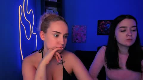 Snapshot of asol_muah chatting on April 21, 8:01 pm Asol online show from April 21, 8:01 pm