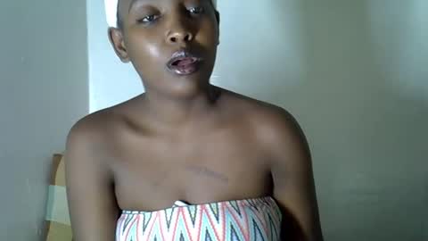 Snapshot of ass_wife chatting on December 6, 1:29 am ass_wife online show from December 6, 1:29 am