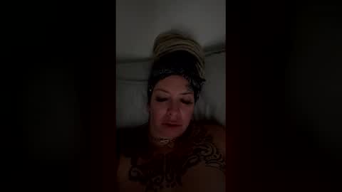 Snapshot of assholison chatting on February 18, 8:32 am assholison online show from February 18, 8:32 am