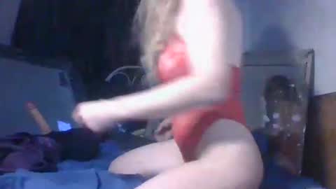 danni travis online show from November 4, 6:12 am