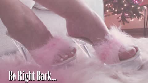 ASSleigh Abbott online show from December 17, 7:48 pm