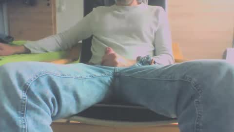 Chriss online show from May 19, 3:18 pm