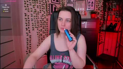 Snapshot of astarte_aste chatting on April 19, 6:10 pm astarte_aste online show from April 19, 6:10 pm