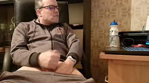 asterion51 online show from January 9, 7:04 pm