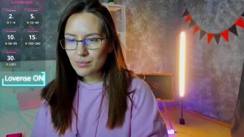 Snapshot of asti_bubbles chatting on March 19, 2:04 am Asti online show from March 19, 2:04 am