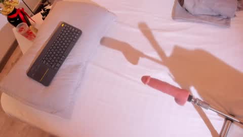 Snapshot of astorath_angel chatting on April 4, 12:02 pm Astorath online show from April 4, 12:02 pm