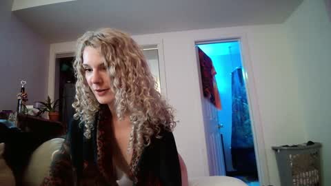Snapshot of astorialove chatting on January 15, 5:40 am AstoriaLove online show from January 15, 5:40 am