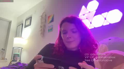 Snapshot of astorialove chatting on November 28, 3:42 am AstoriaLove online show from November 28, 3:42 am