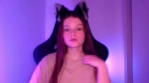 astradream_ online show from October 6, 6:27 pm