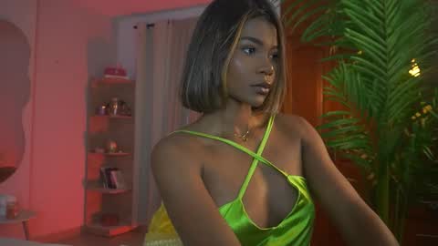 Astrea online show from December 2, 10:05 pm