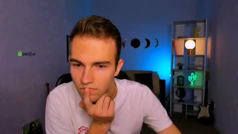 astren online show from November 9, 1:31 pm