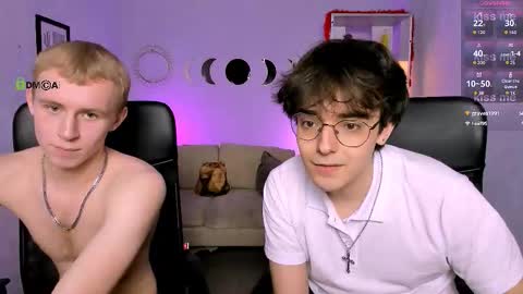 Snapshot of astren_villo chatting on February 27, 1:22 pm astren online show from February 27, 1:22 pm