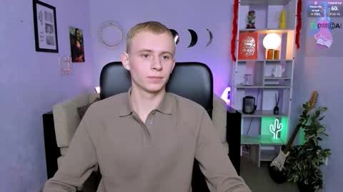 Snapshot of astren_villo chatting on March 11, 7:36 am astren online show from March 11, 7:36 am