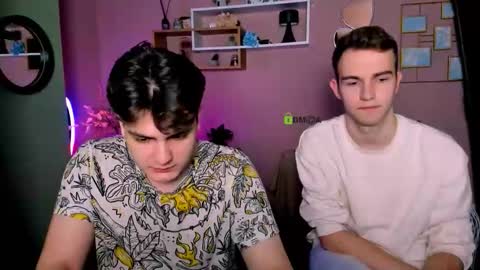 Snapshot of astren_villo chatting on March 14, 10:21 am astren online show from March 14, 10:21 am