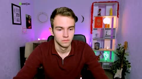 Snapshot of astren_villo chatting on March 31, 5:41 am astren online show from March 31, 5:41 am