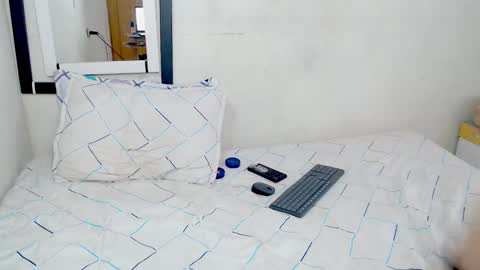 Snapshot of astrid__v chatting on January 24, 3:34 pm Astrid online show from January 24, 3:34 pm